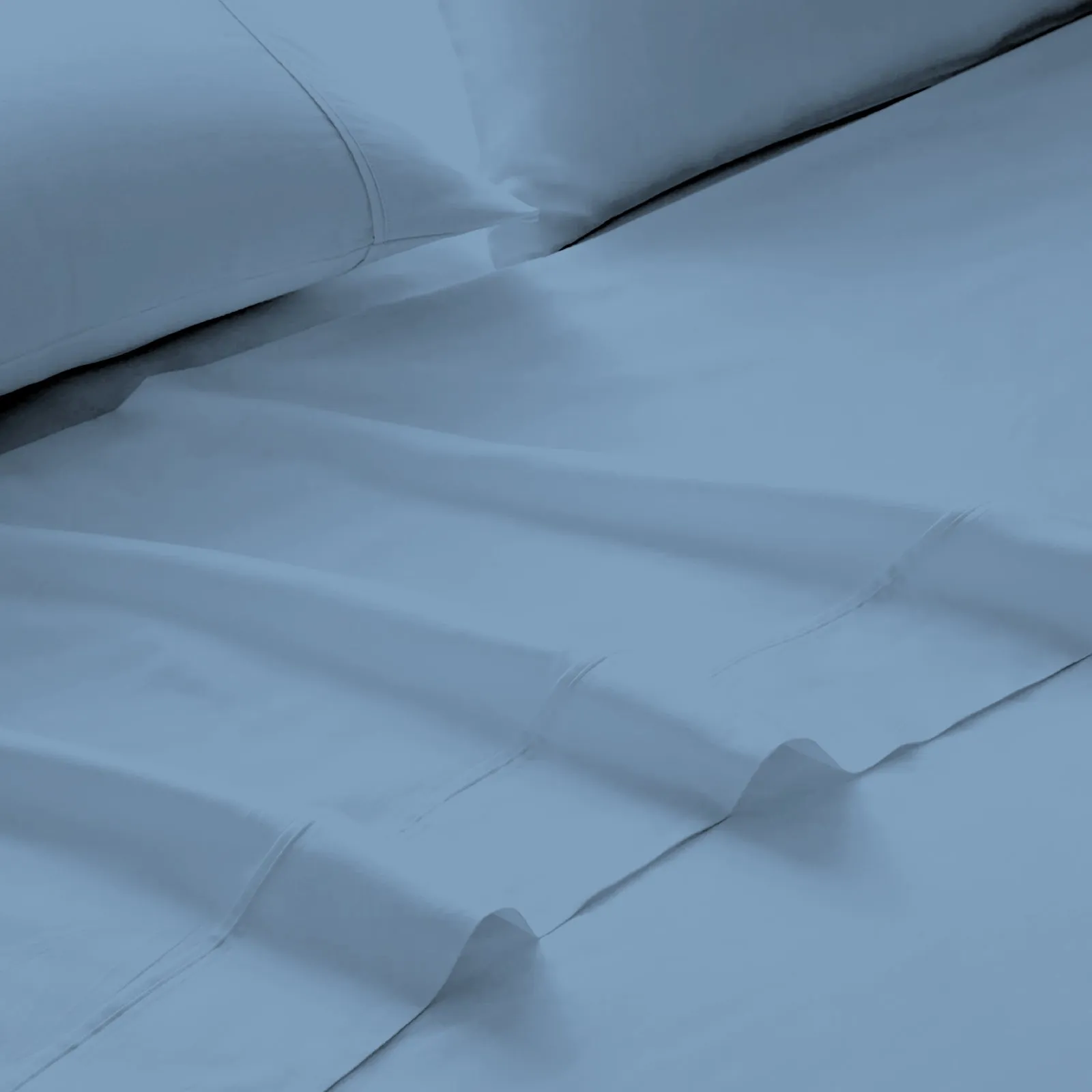 4 Piece 1500TC Sheet Set | Goose Feather Down Pillows 2 Pack | King | Indigo