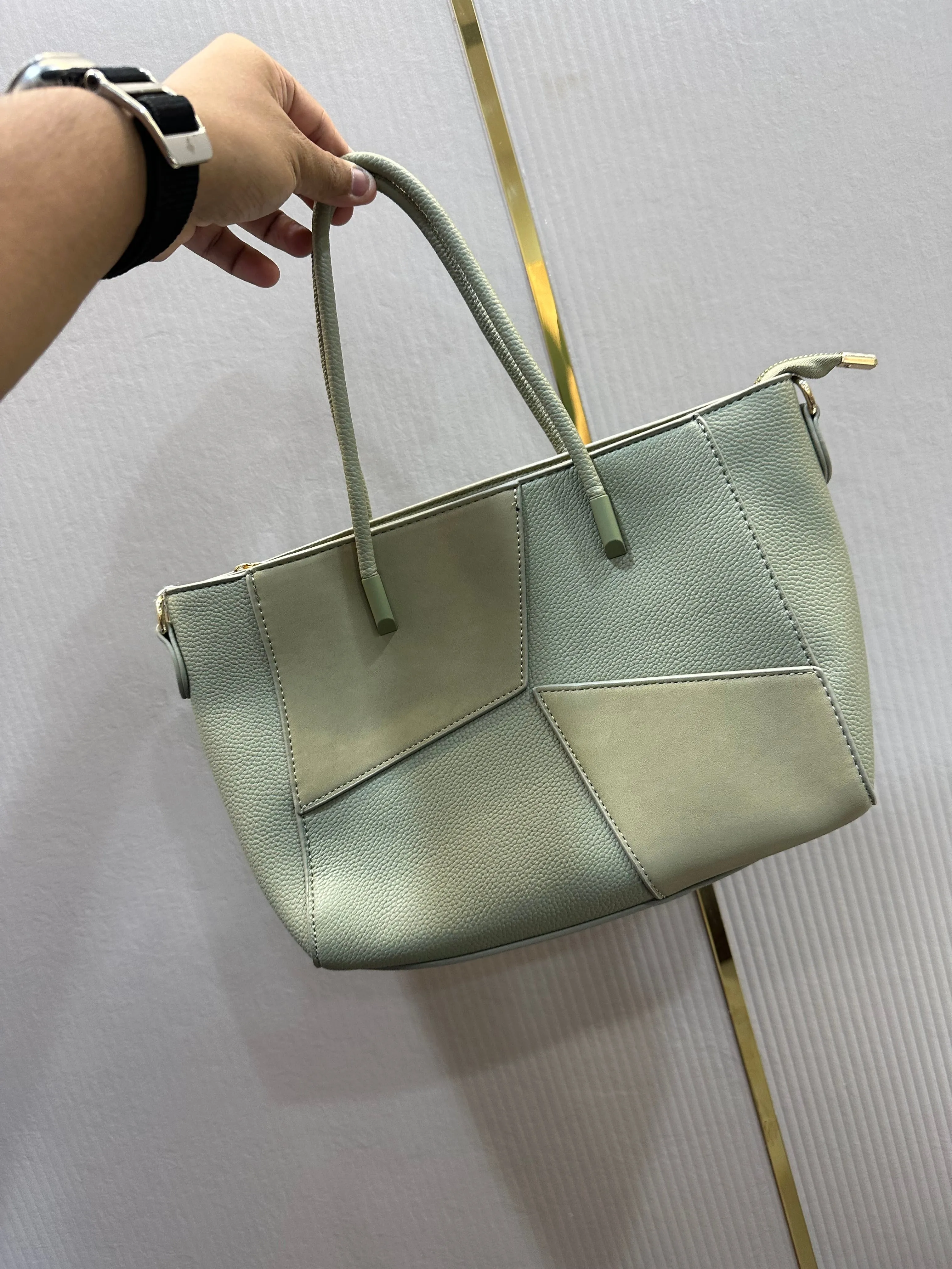 HAND BAGS - IHA 21619