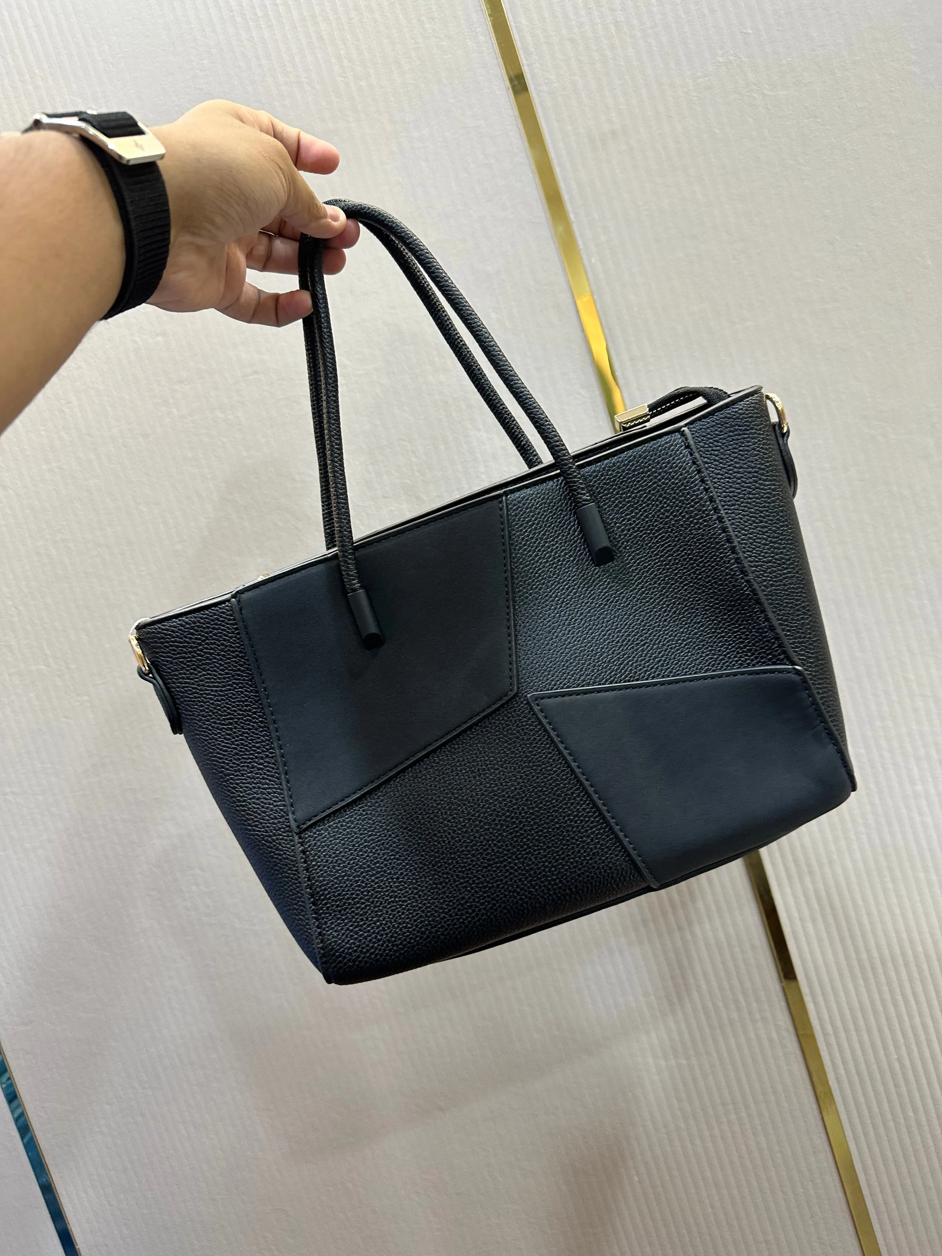 HAND BAGS - IHA 21619