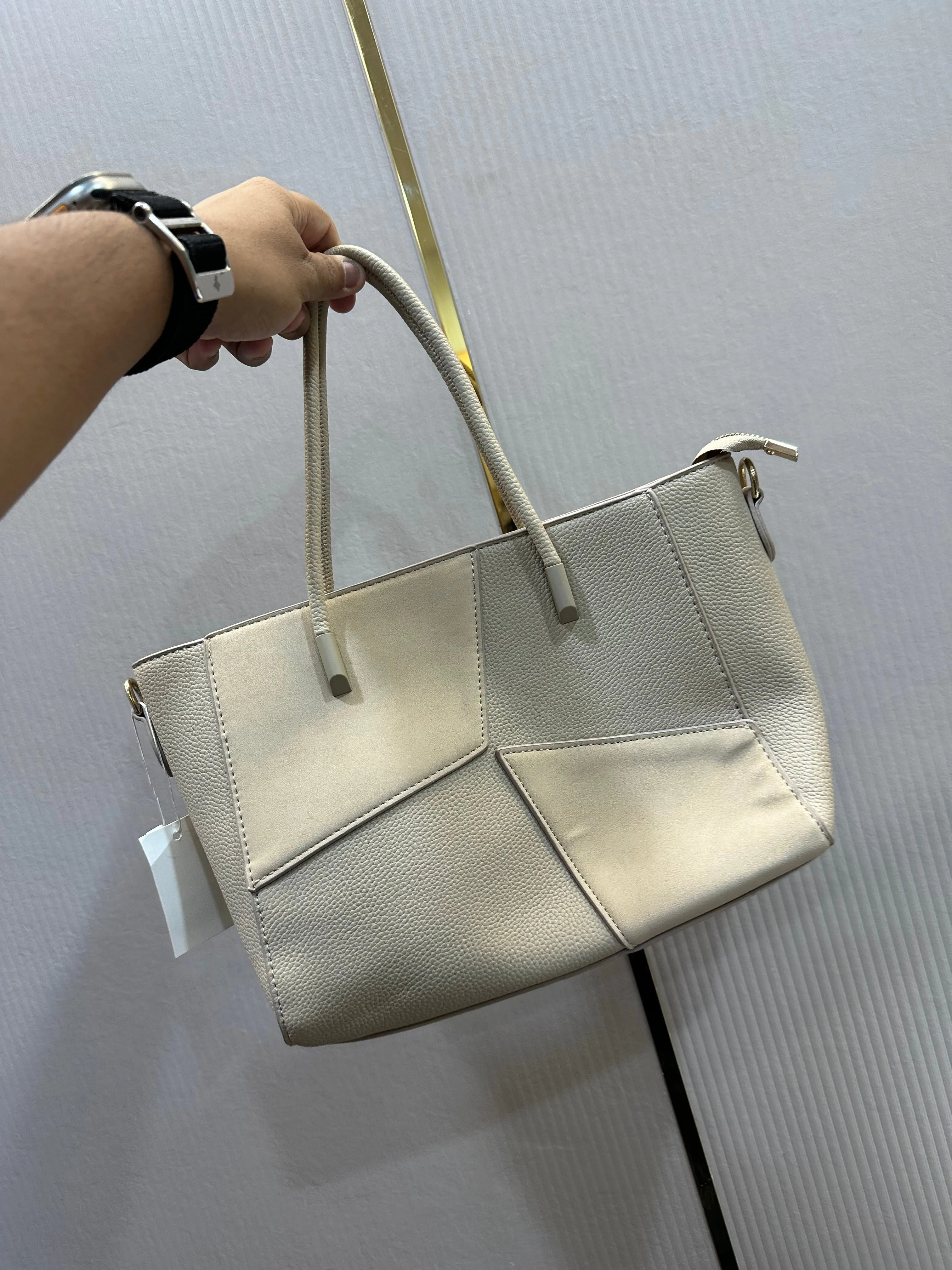 HAND BAGS - IHA 21619
