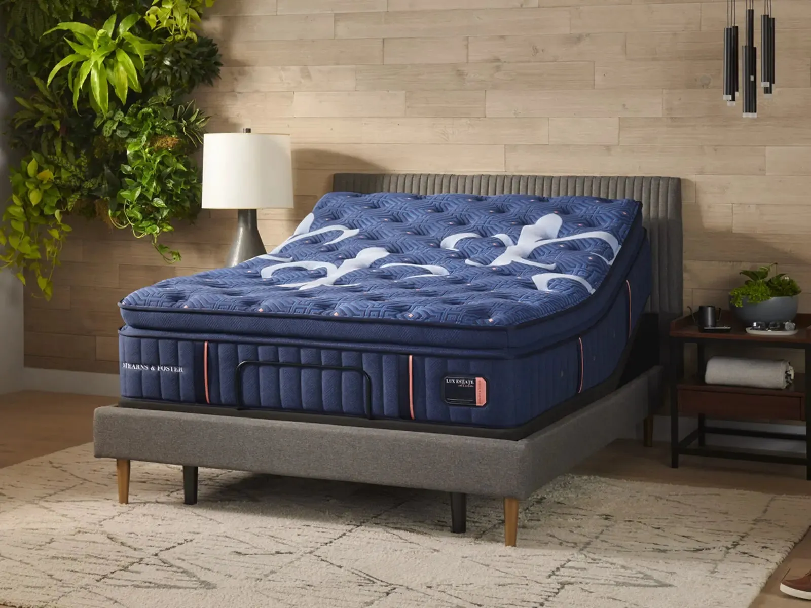Stearns & Foster Lux Estate® 16" Firm Euro Pillow Top Mattress