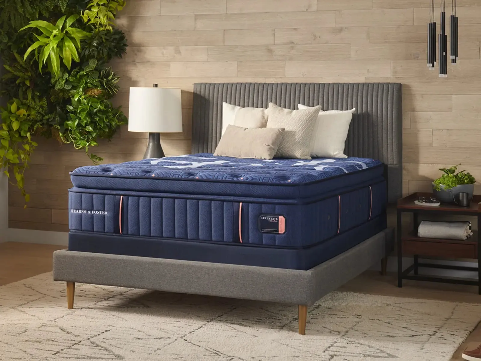 Stearns & Foster Lux Estate® 16" Medium Euro Pillow Top Mattress