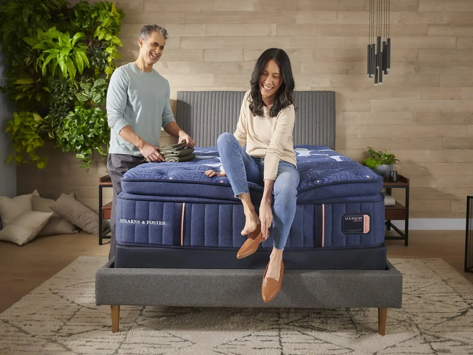 Stearns & Foster Lux Estate® 16" Medium Euro Pillow Top Mattress